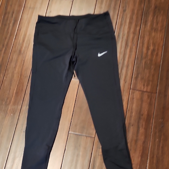 Nike Dri-FIT Black Activewear Set - Picture 4 of 8